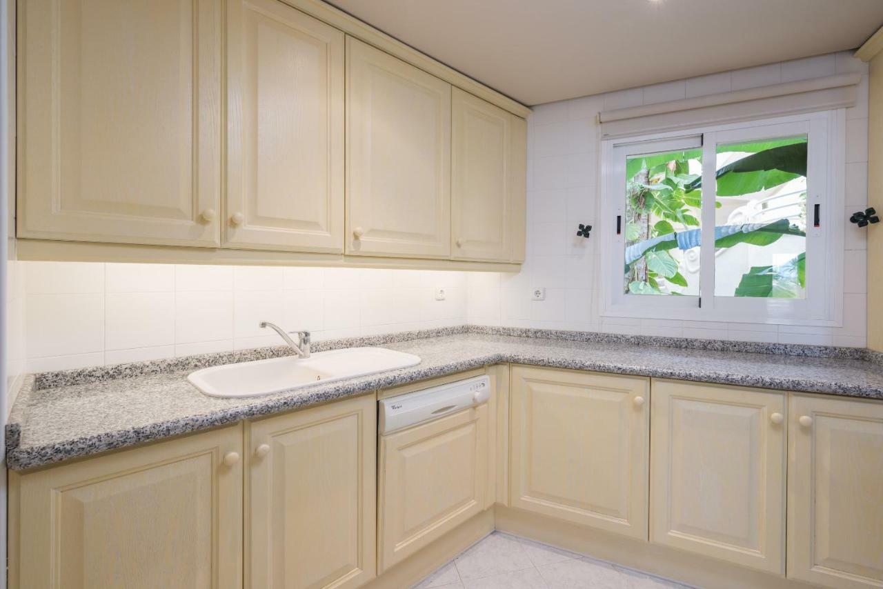 Wintowinrentals Luxury And Sea View Inside Puerto Marina بينالماذينا المظهر الخارجي الصورة