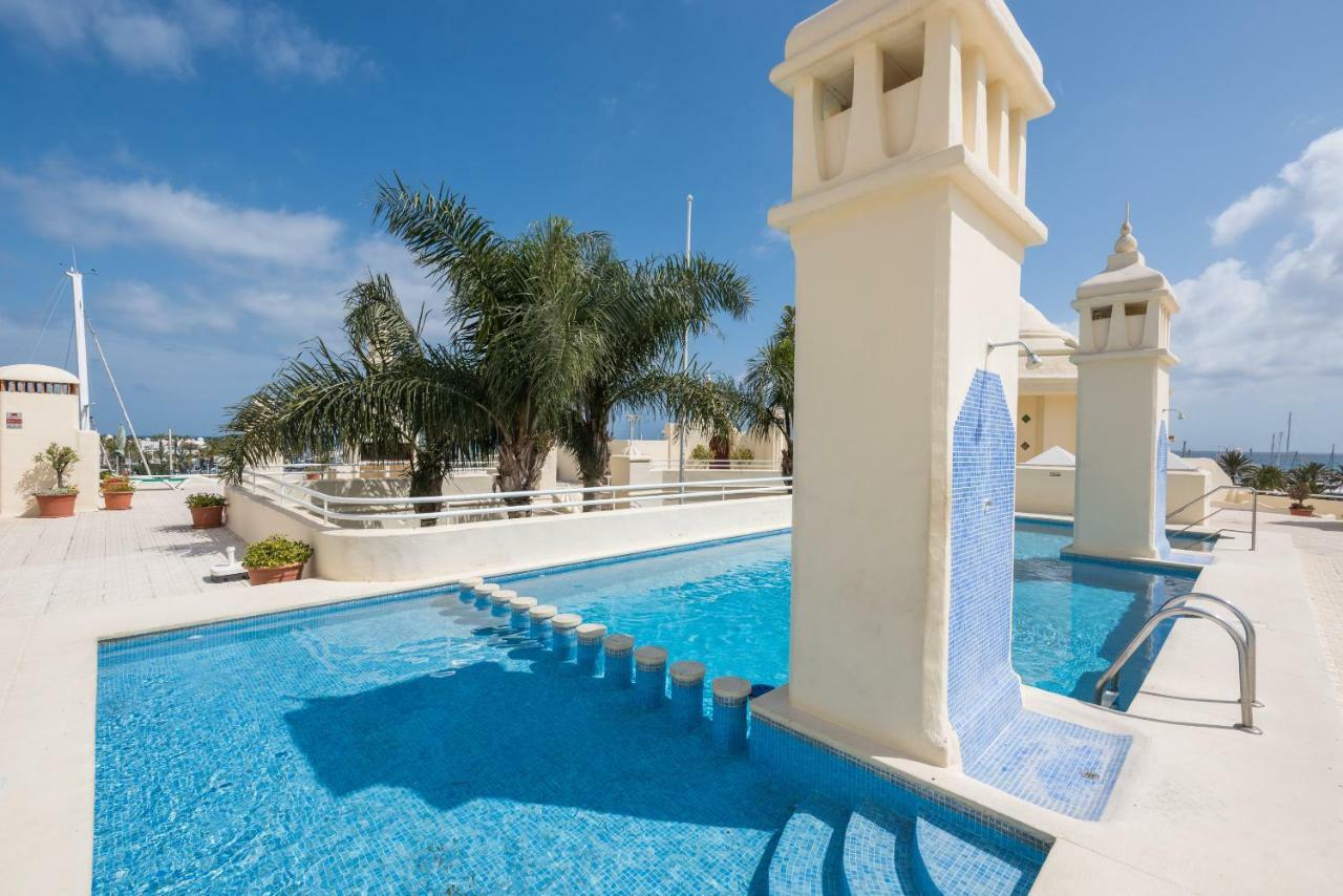Wintowinrentals Luxury And Sea View Inside Puerto Marina بينالماذينا المظهر الخارجي الصورة